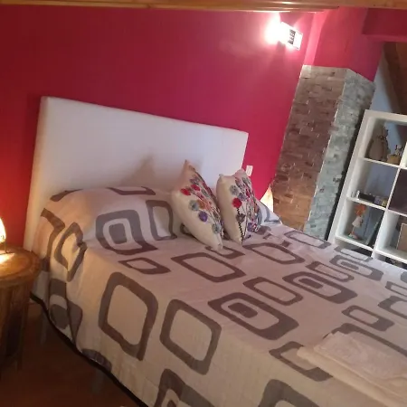 Agustina De Aragon *