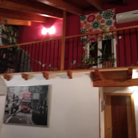 Agustina De Aragon *