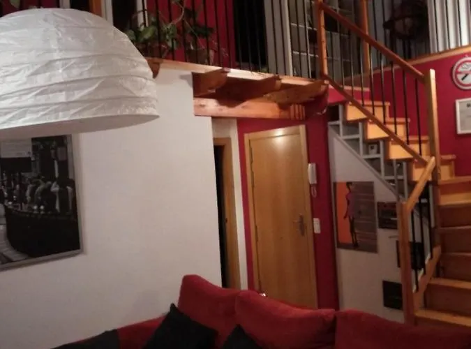 Agustina De Aragon *